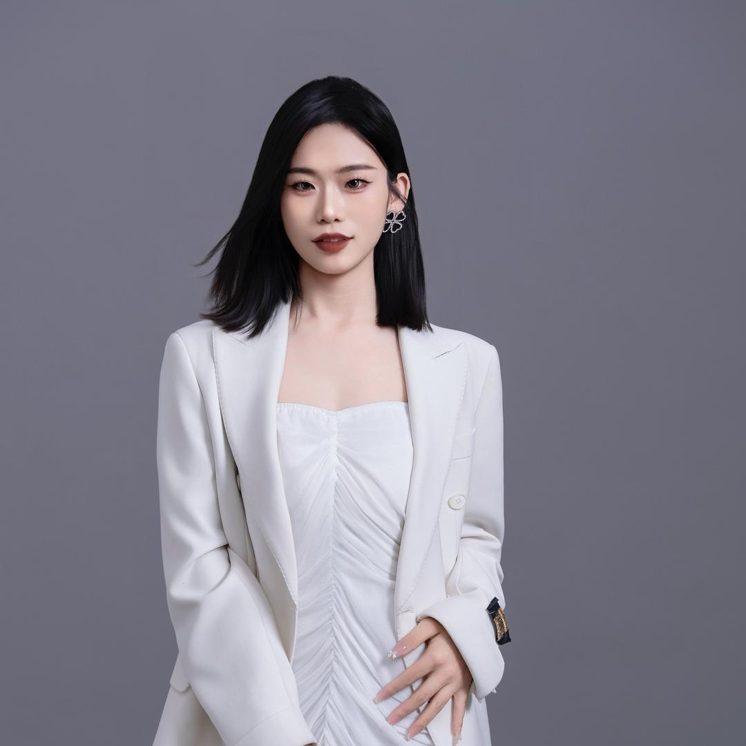 化妆师敏敏 招化妆学员