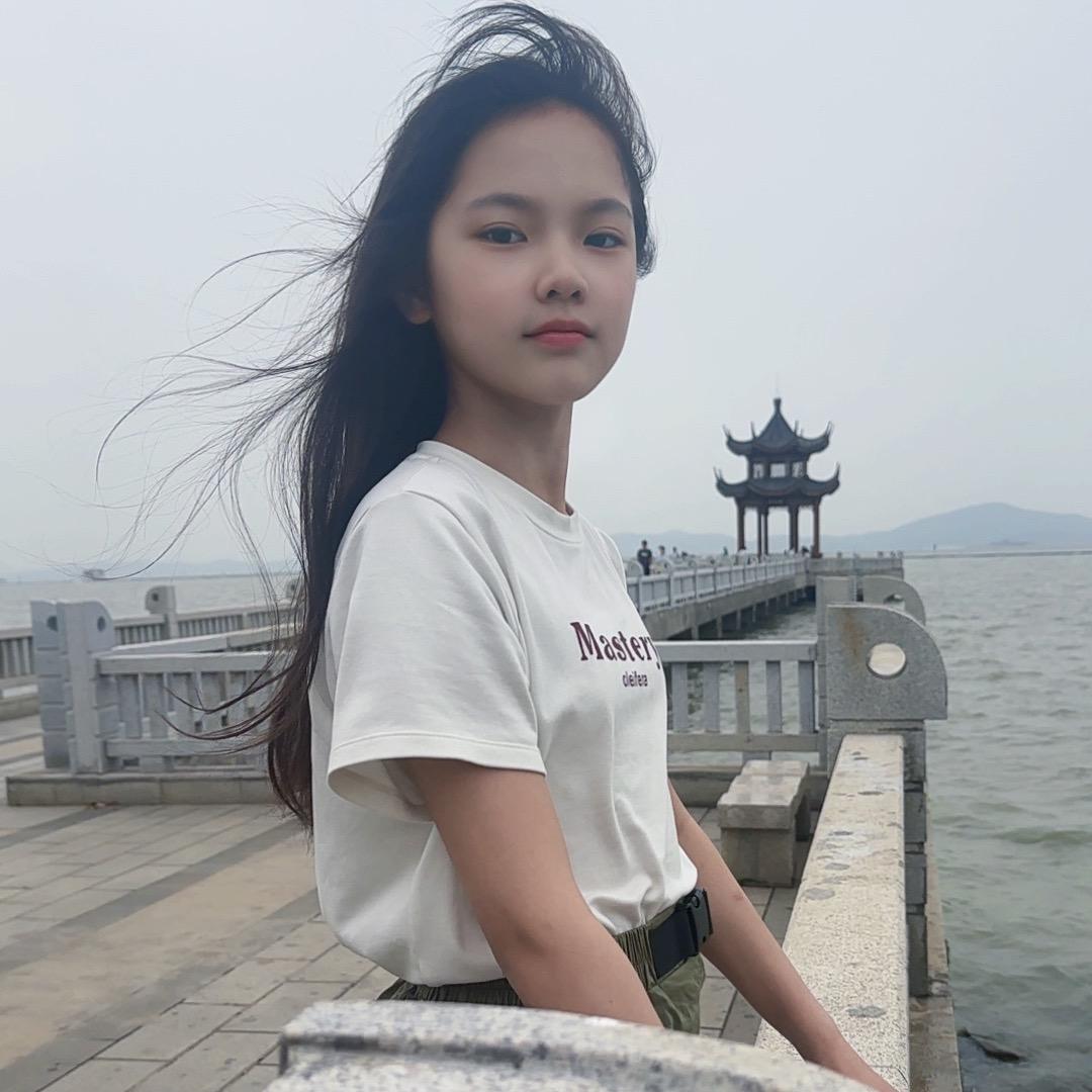 馨儿超可爱