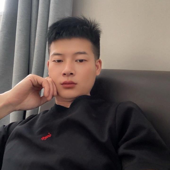低调
