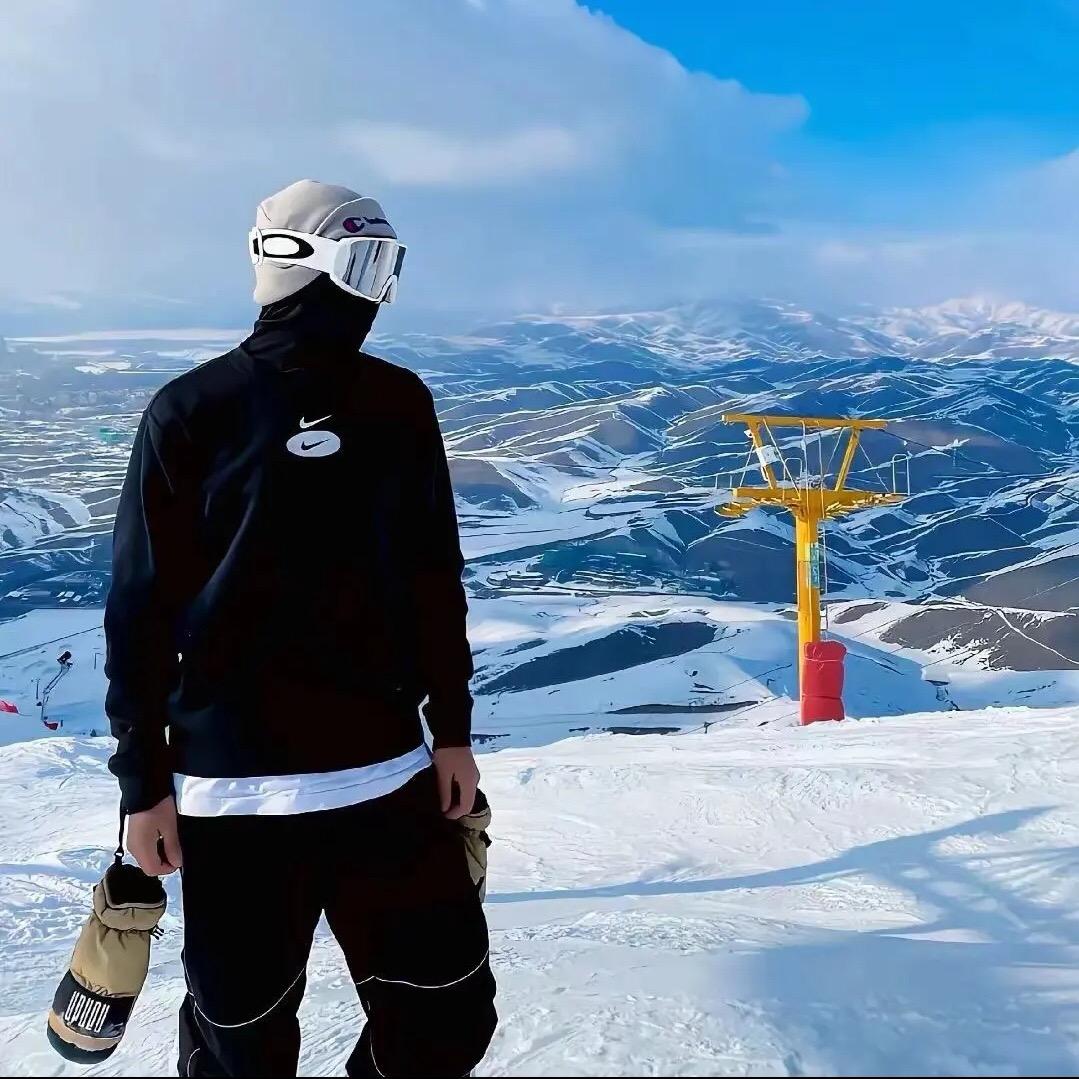 猛踹瘸子那条好腿，