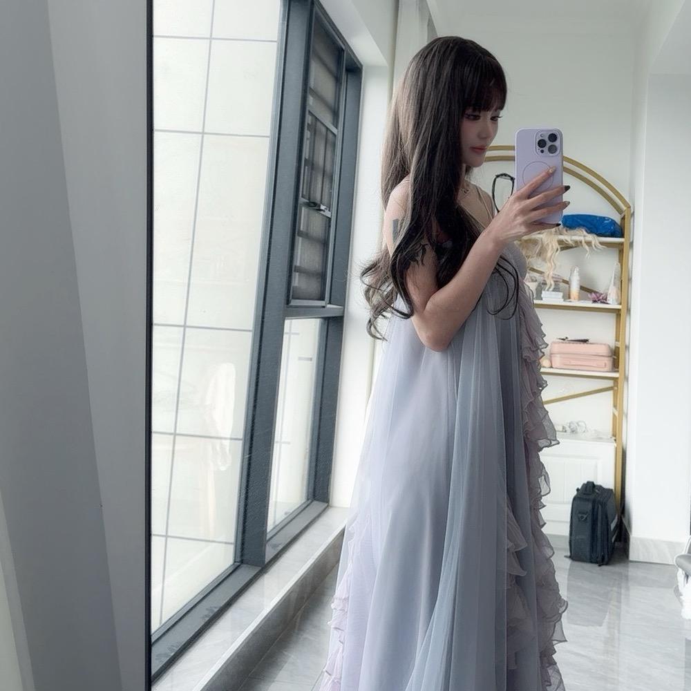 不爱吃香菜的美女