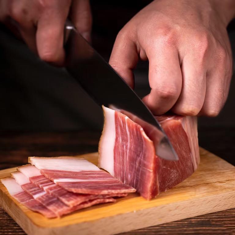 云南铭舟黑猪火腿腊肉