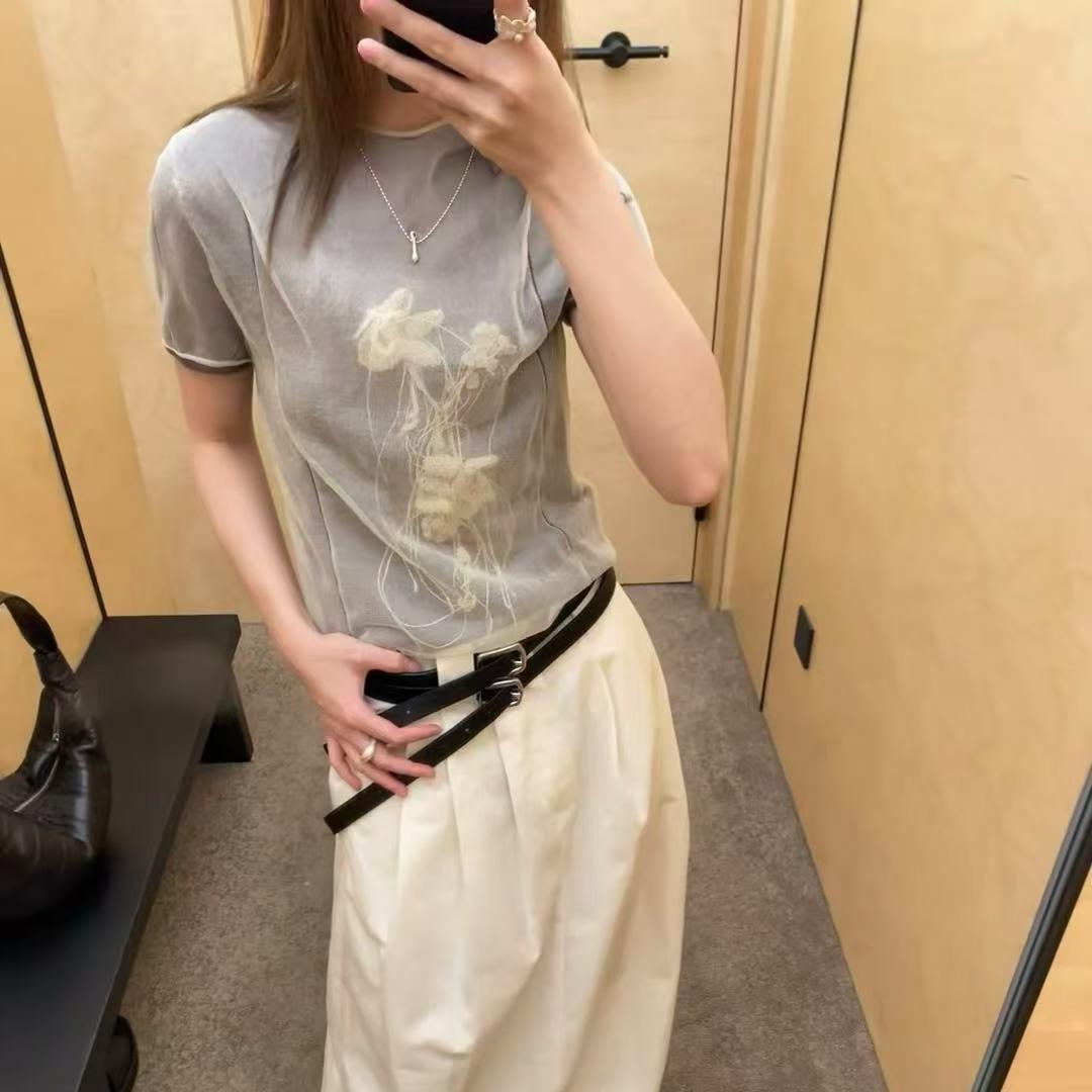 Yang. Studio