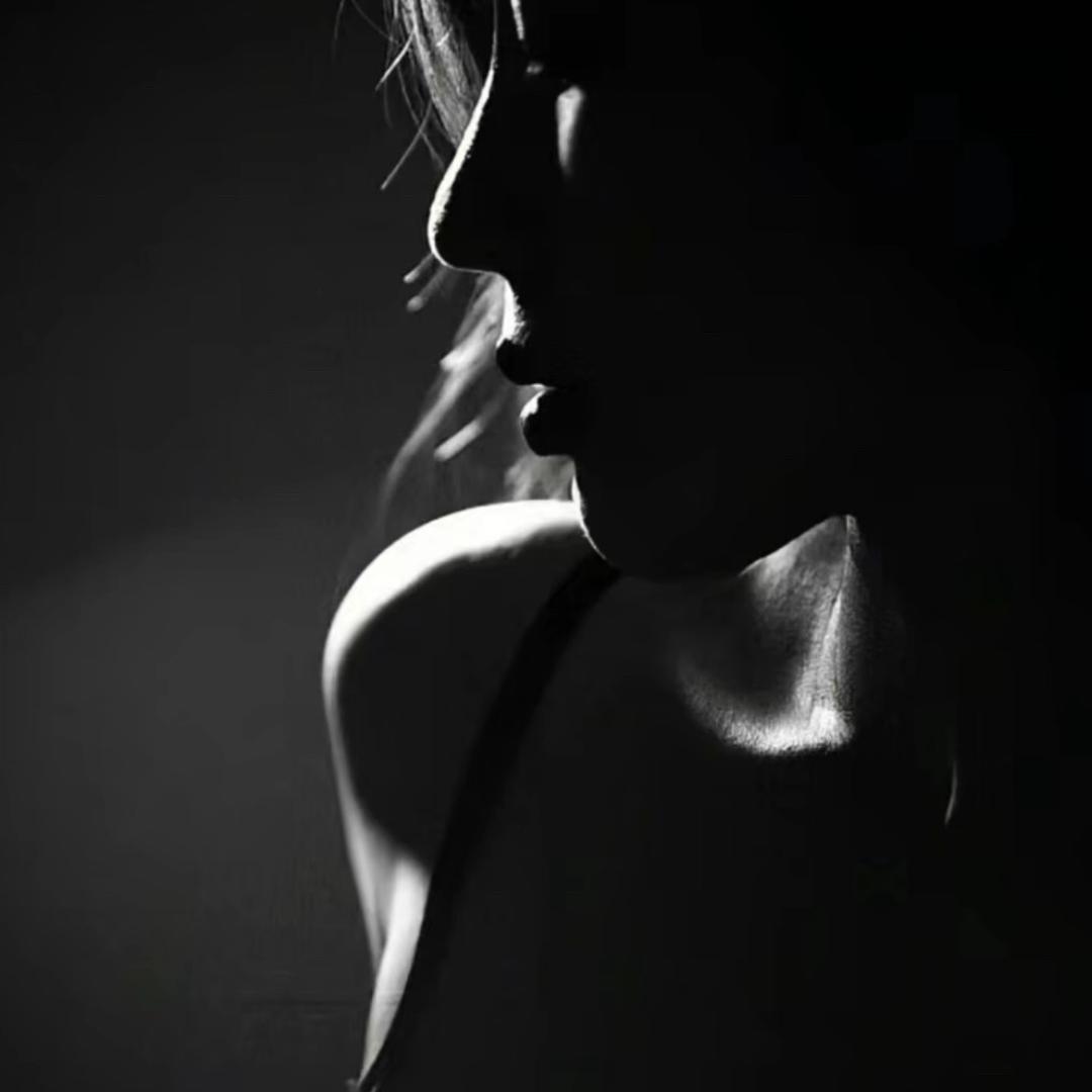 Miss-张*