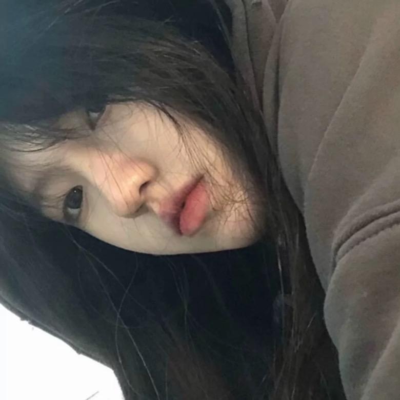 悲伤笨小魚
