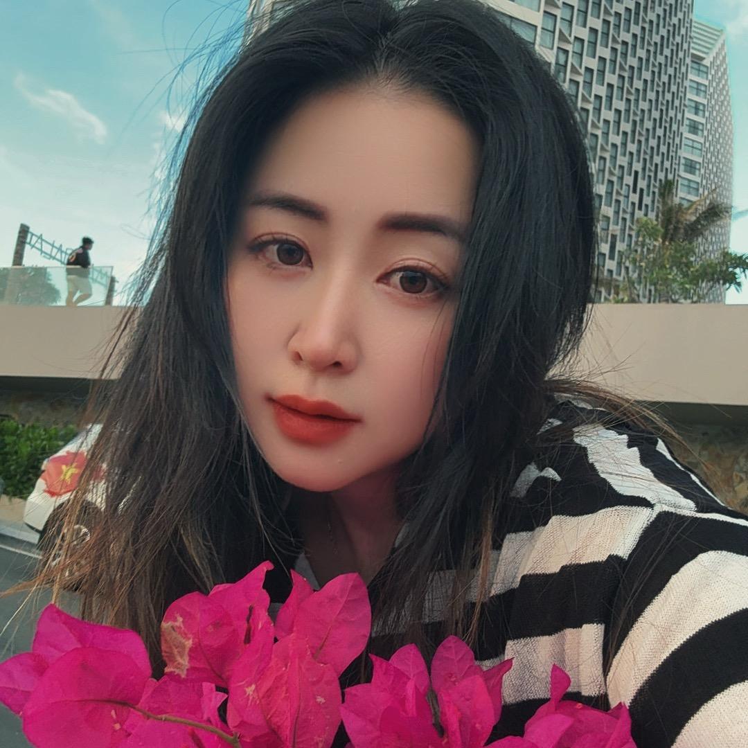 飒爽幺妹  恍恍惚惚