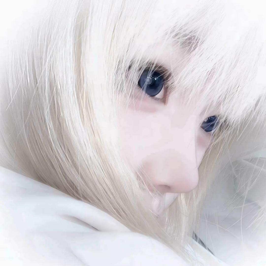 连告别都双手插兜的女人