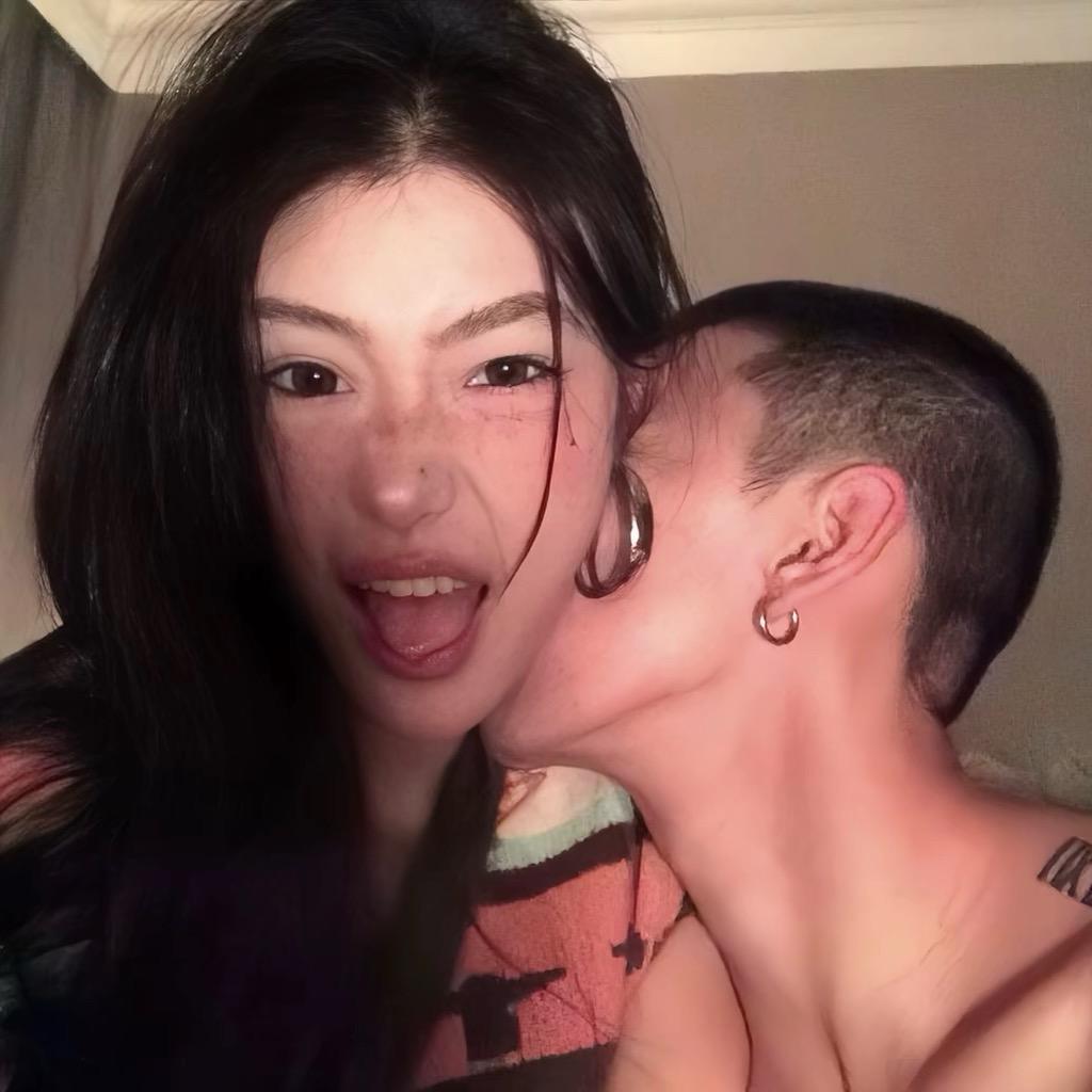 小白白.