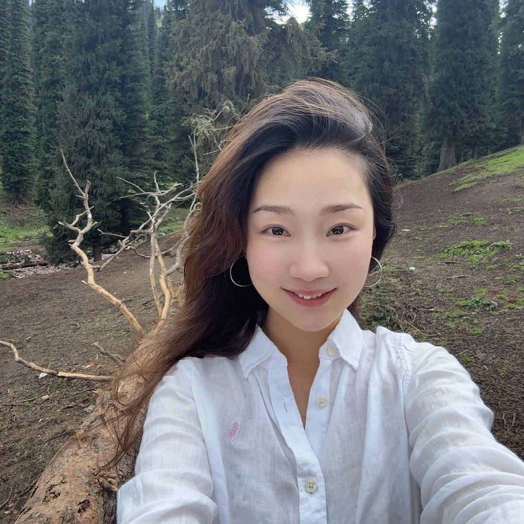 纸牌屋里的甄嬛