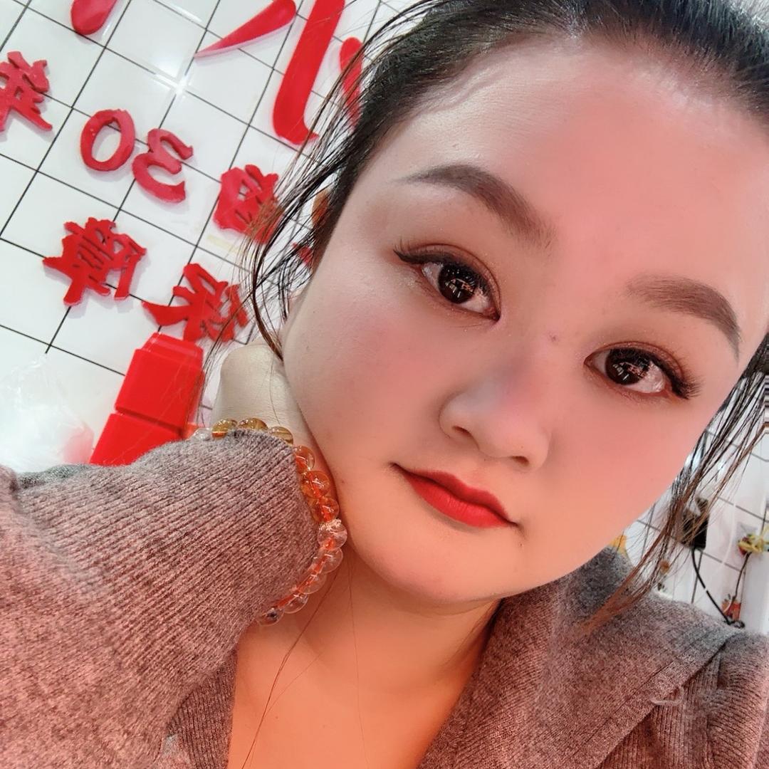 帝煌小丫脚