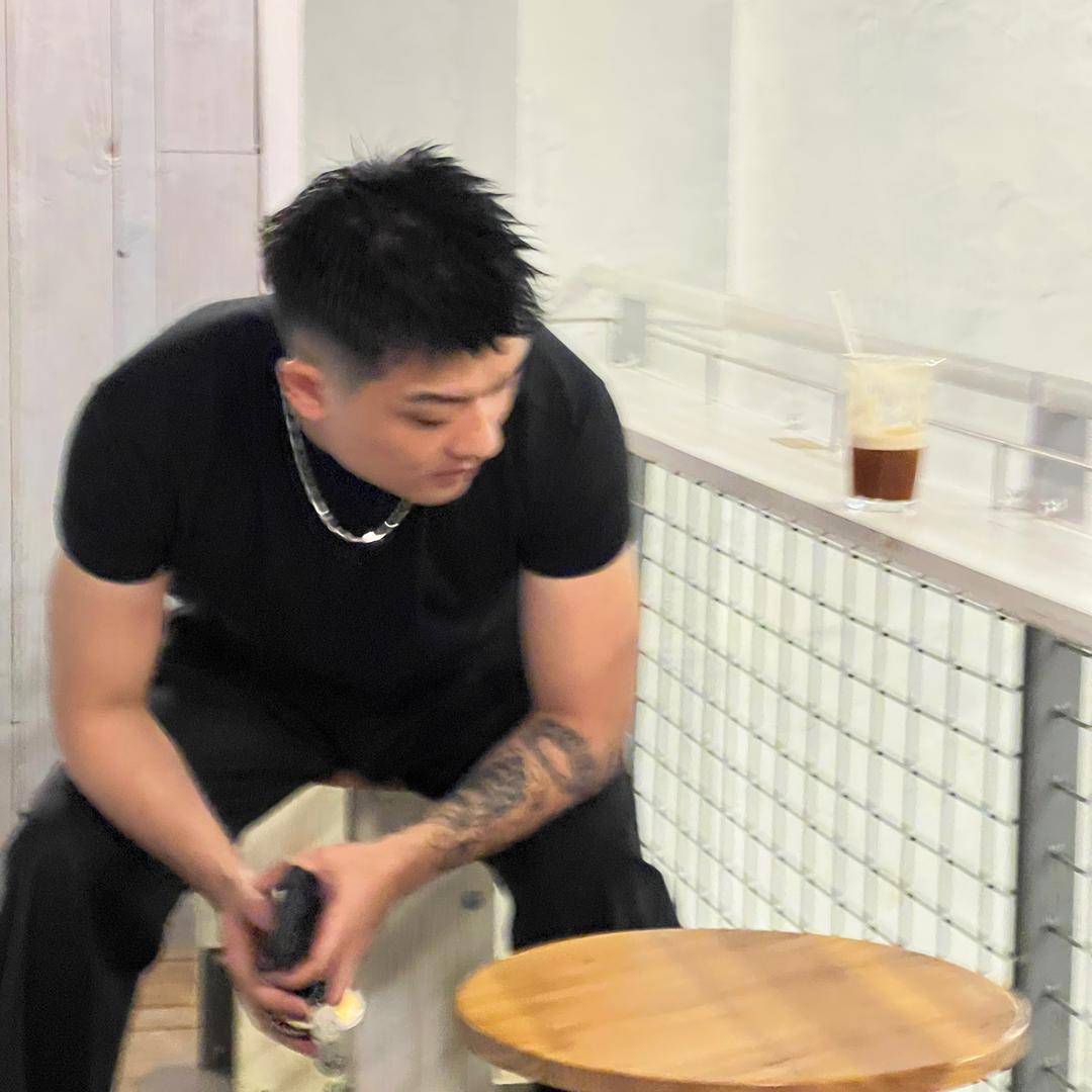 陈昱榕