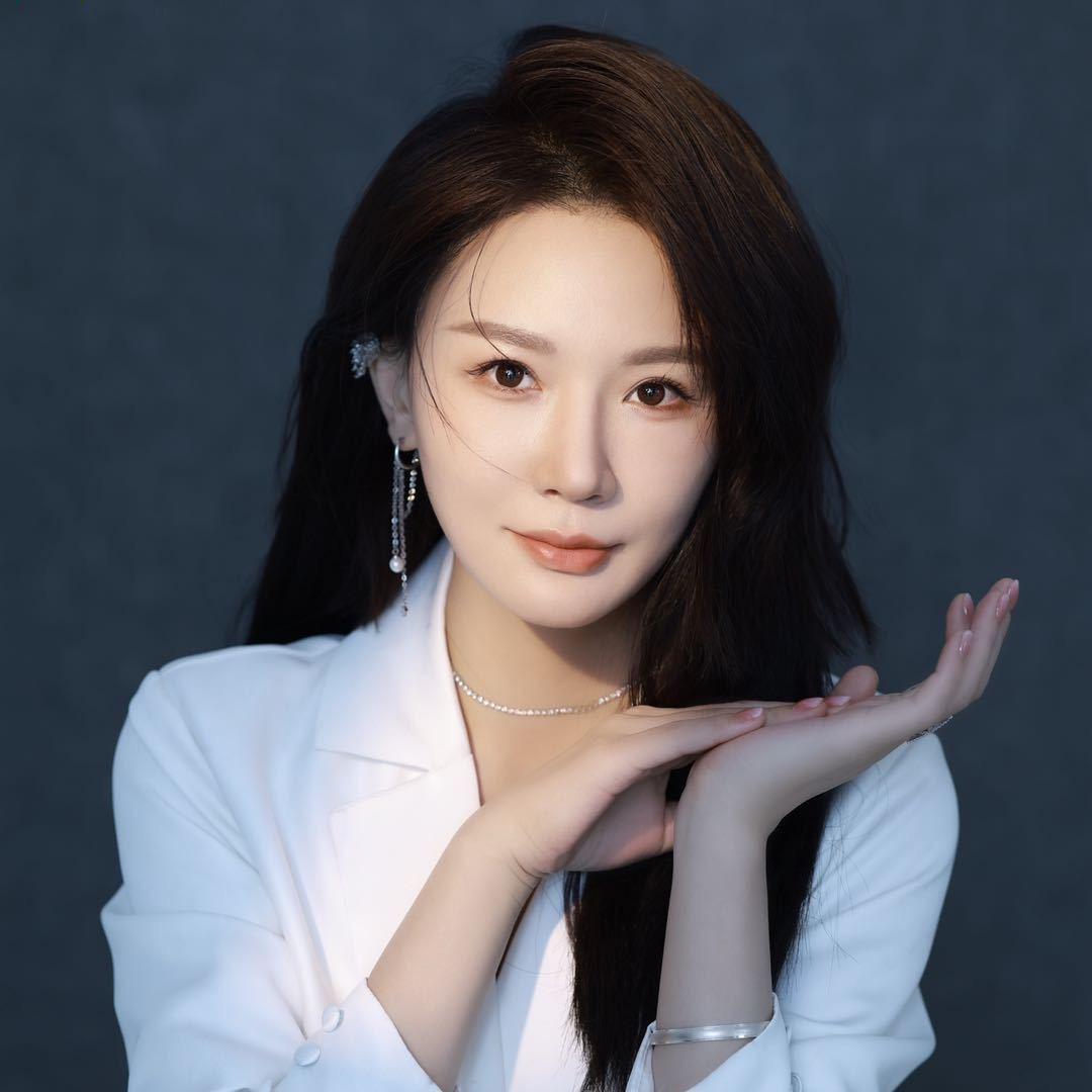 艾米丽|女性成长