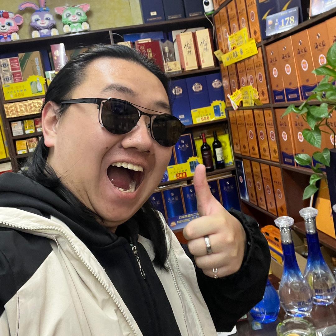 黄老板拎壶冲