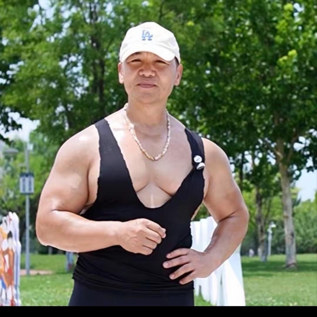 健美运动养生教练-潘敬辉