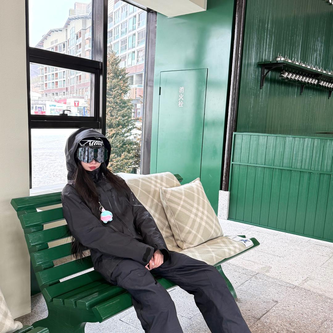 郝郝(正定 崇礼雪具租赁