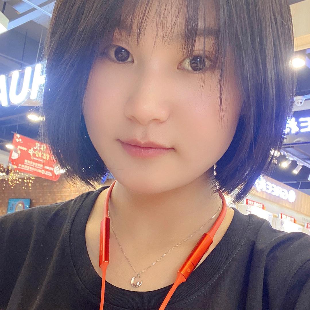 🤗笑只是个表情