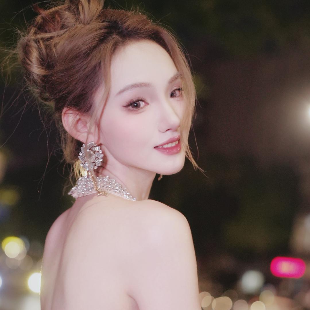 白羽瑶（9.6生日🎂）