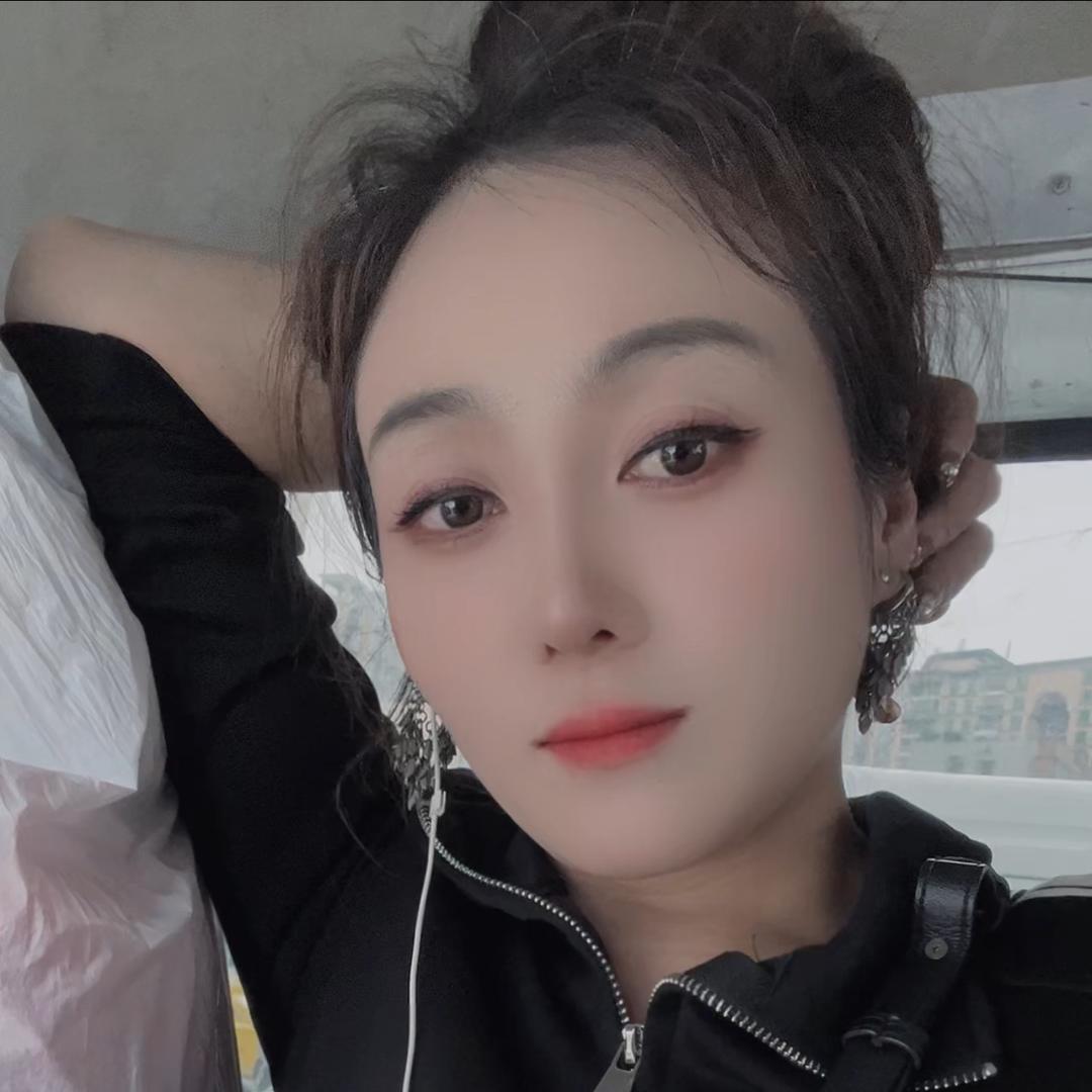 向雪衣品女装定制