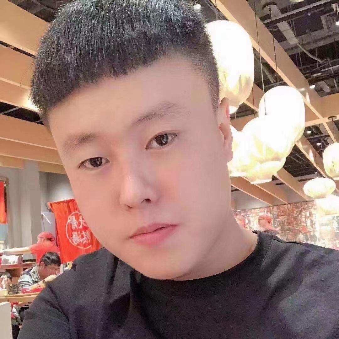 SOS酒吧总监小杰