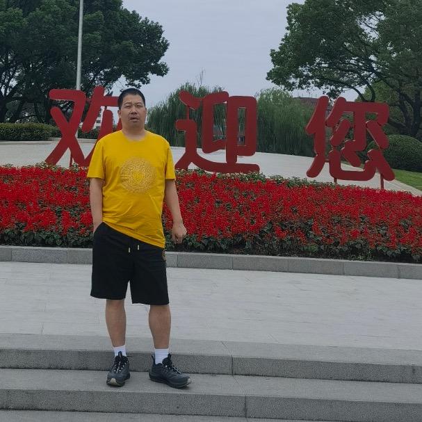 龙本跨境物流老沈