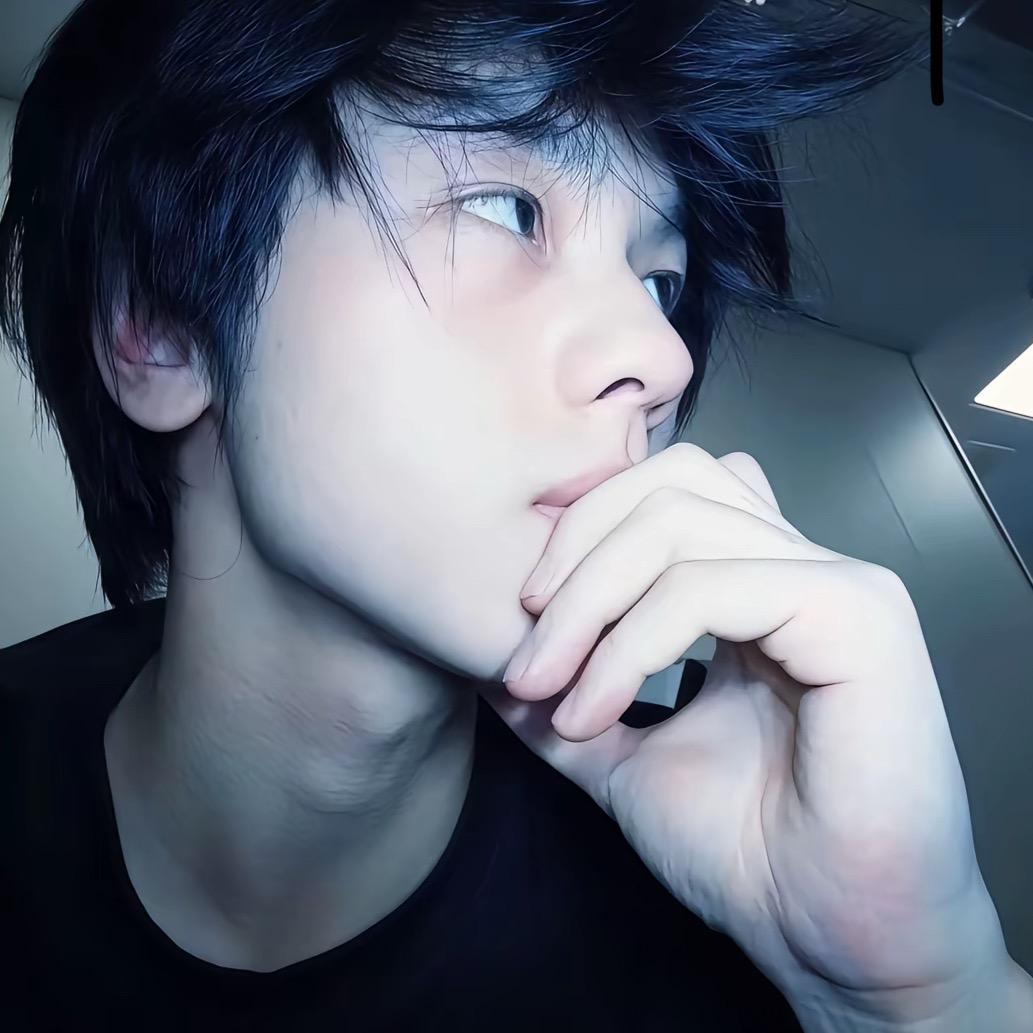 依旧.