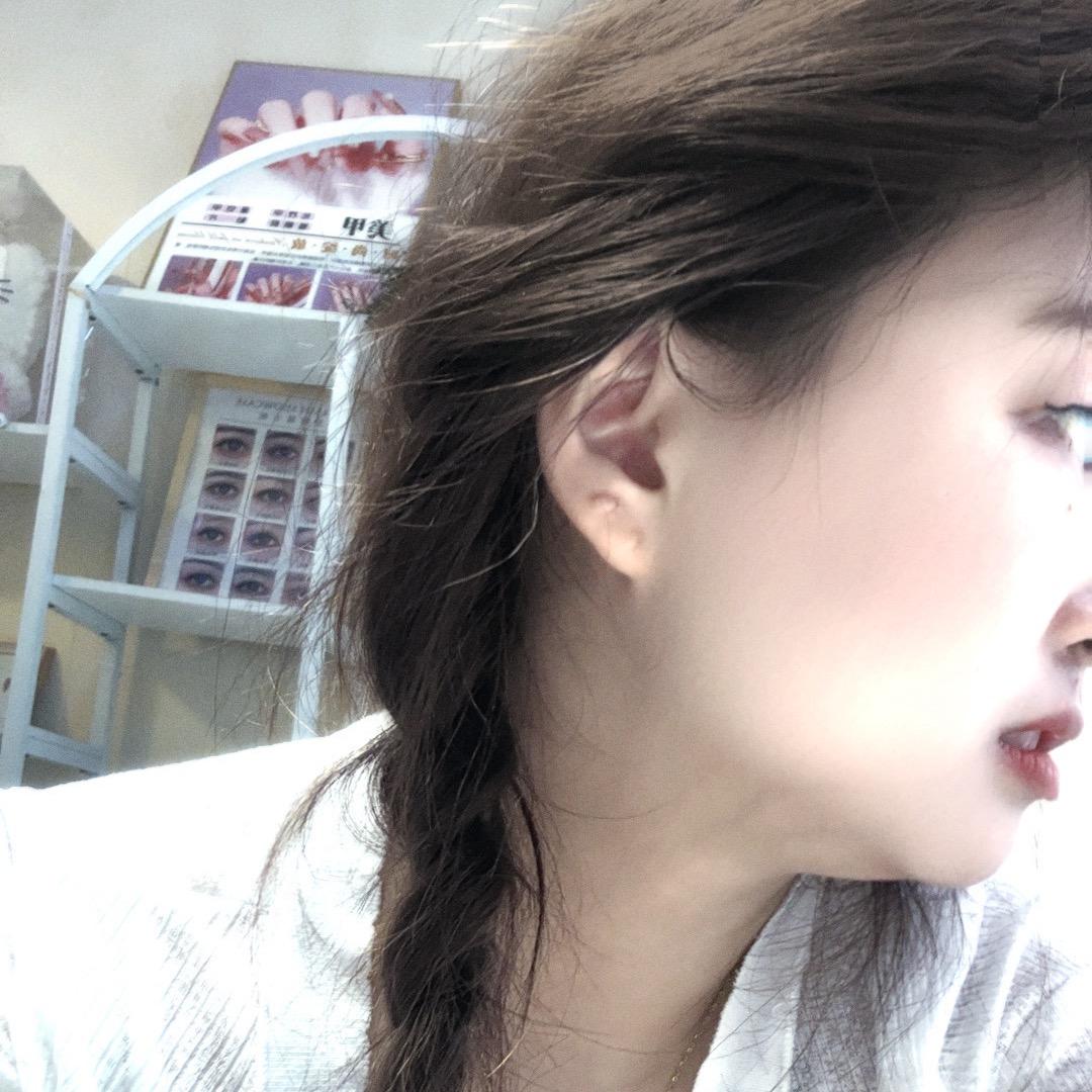 ᥫᩣ•: 来一杯冰可罗