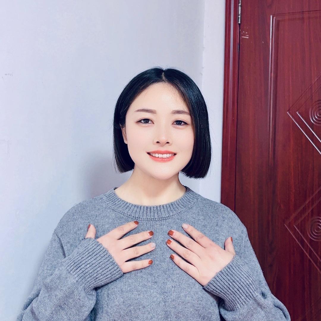 小哈妹🎤 ⁹⁹⁸¹