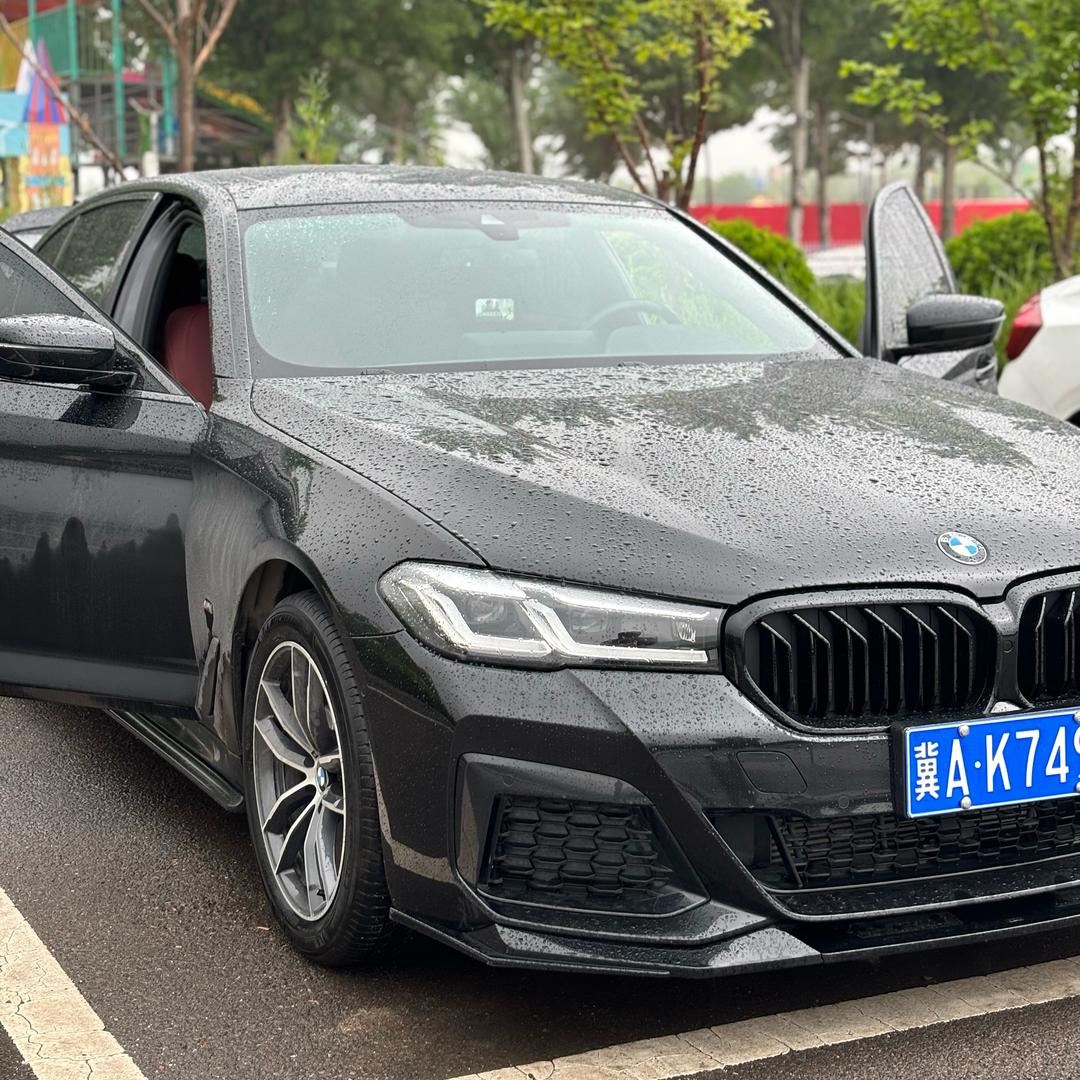 BMW-喂马
