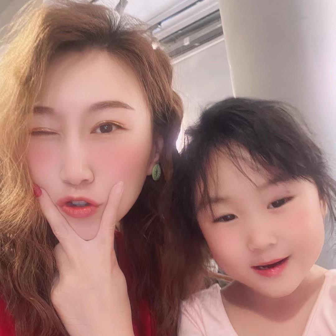 蓝精灵一家