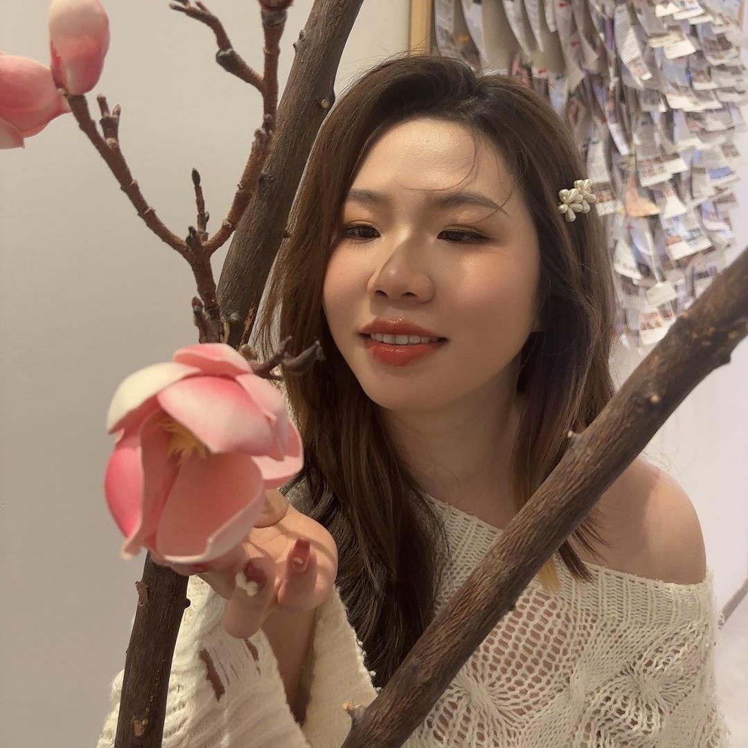四尛姐莙莙
