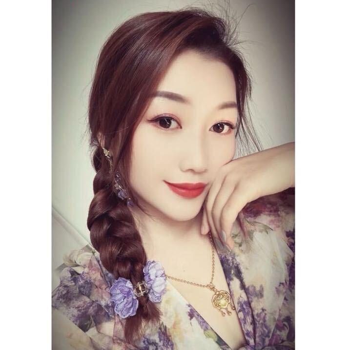 卖衣服的丹丹 💕