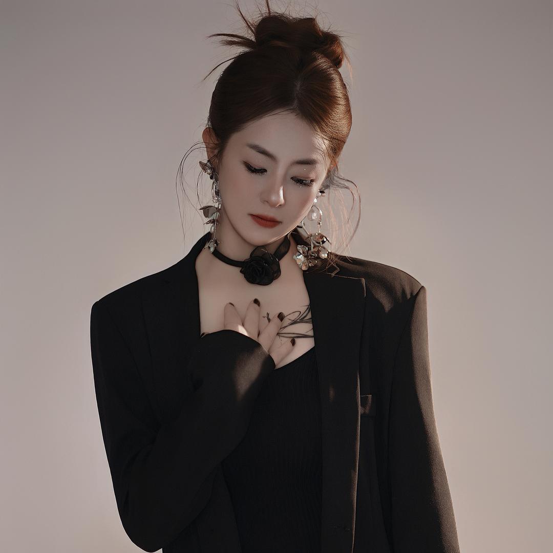 简直骚得不像话💞