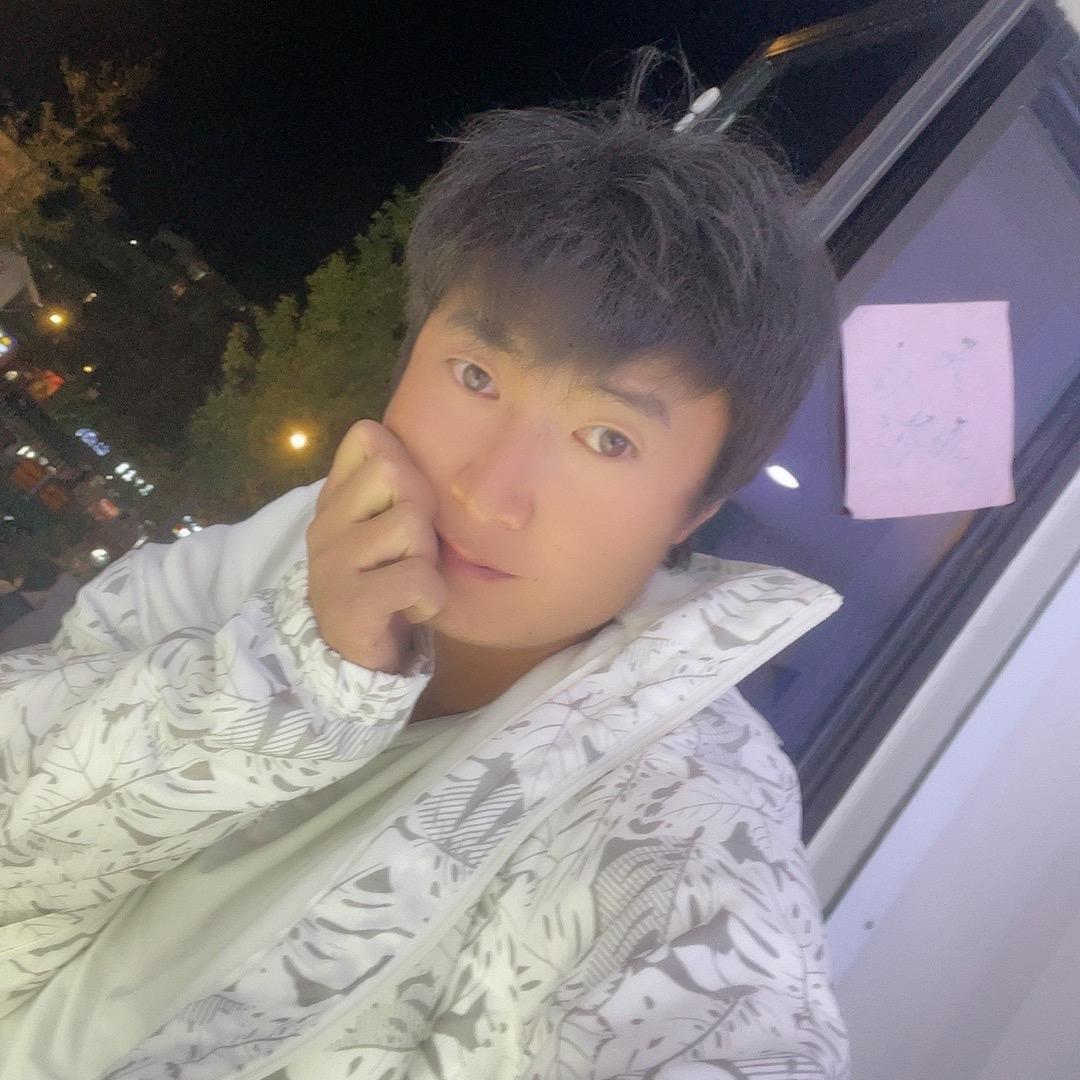柒月