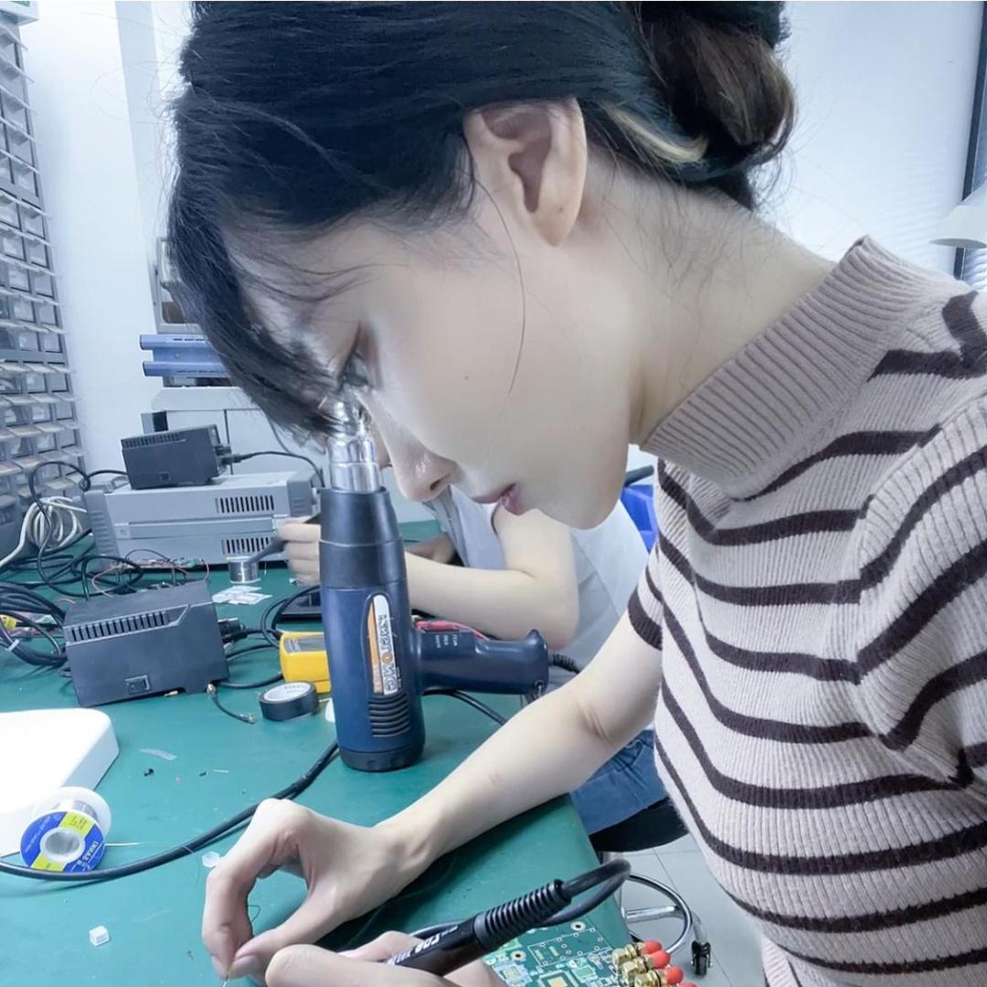 妞妞在工厂