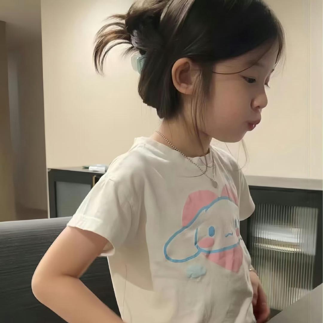 李李.