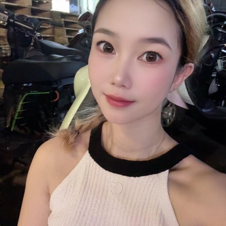 婷姐摆摊炸鸡架