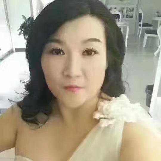 齐家房产周萍