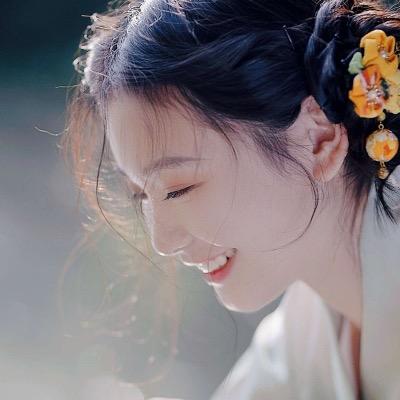 叶落抚尘＊