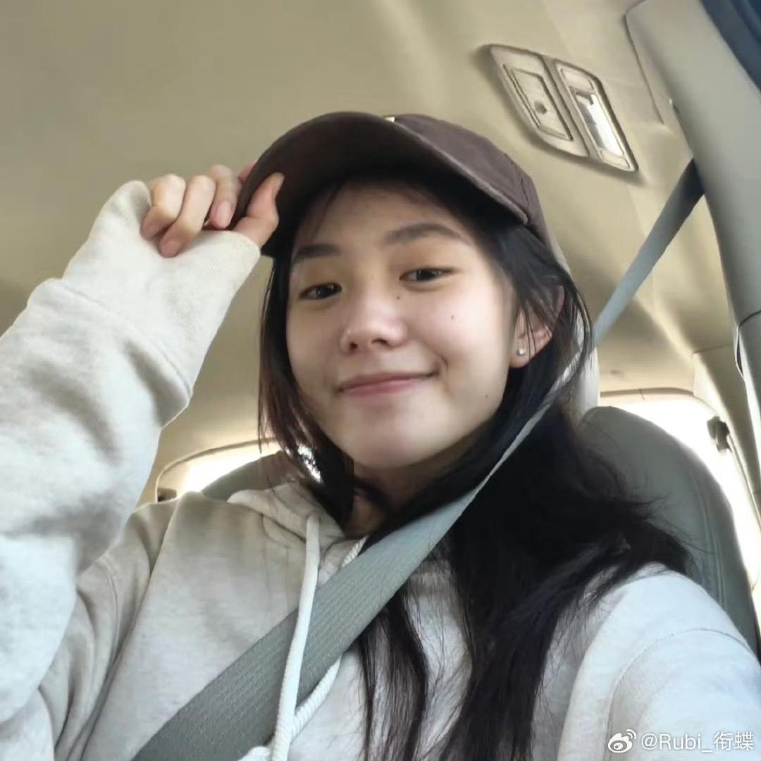 泪痕初