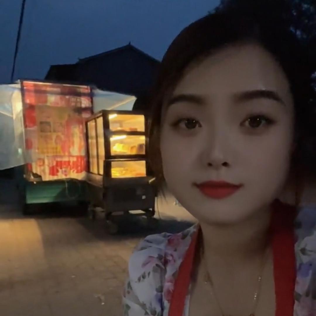 惠惠炸串小铺