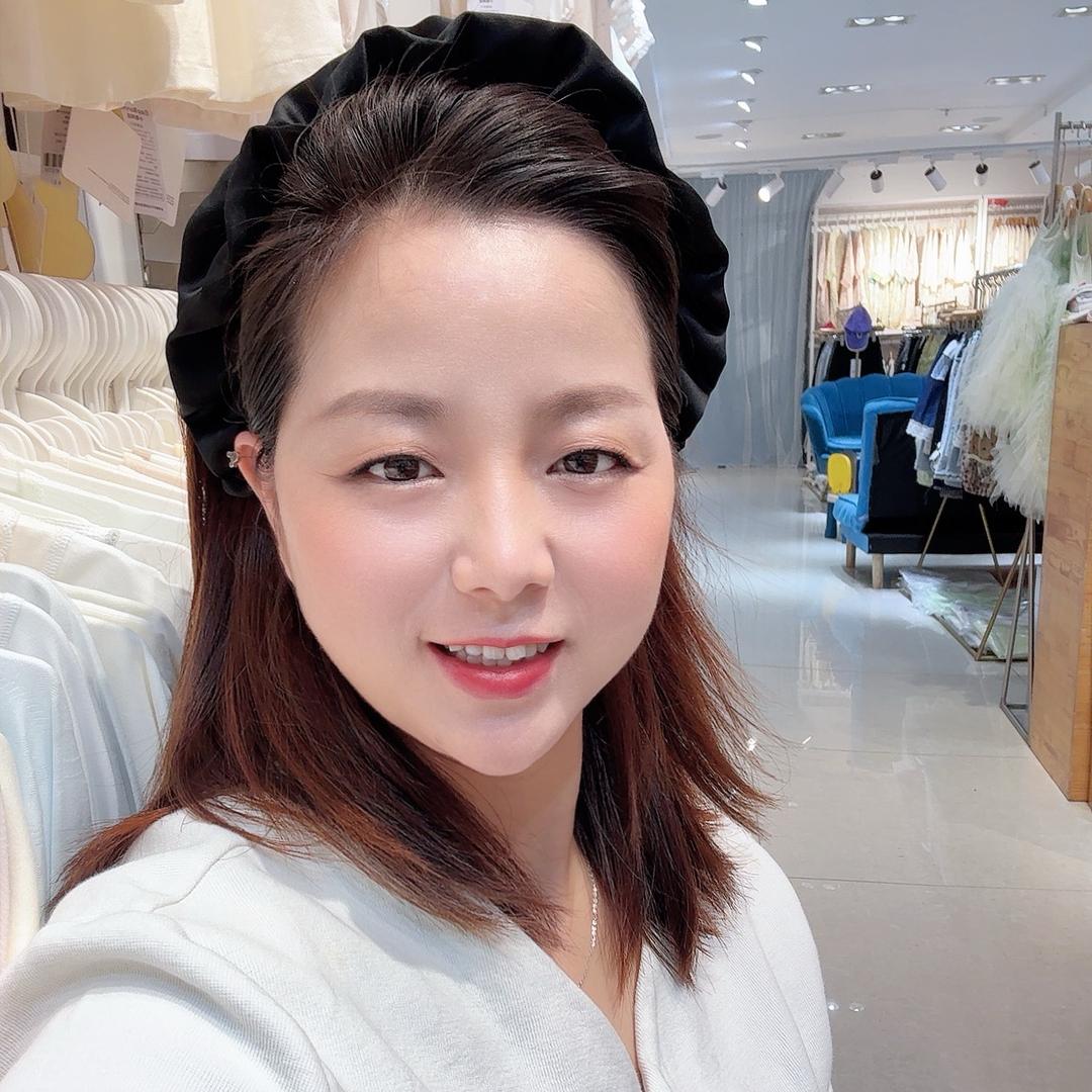 小娟（柳州萌萌母婴童装）