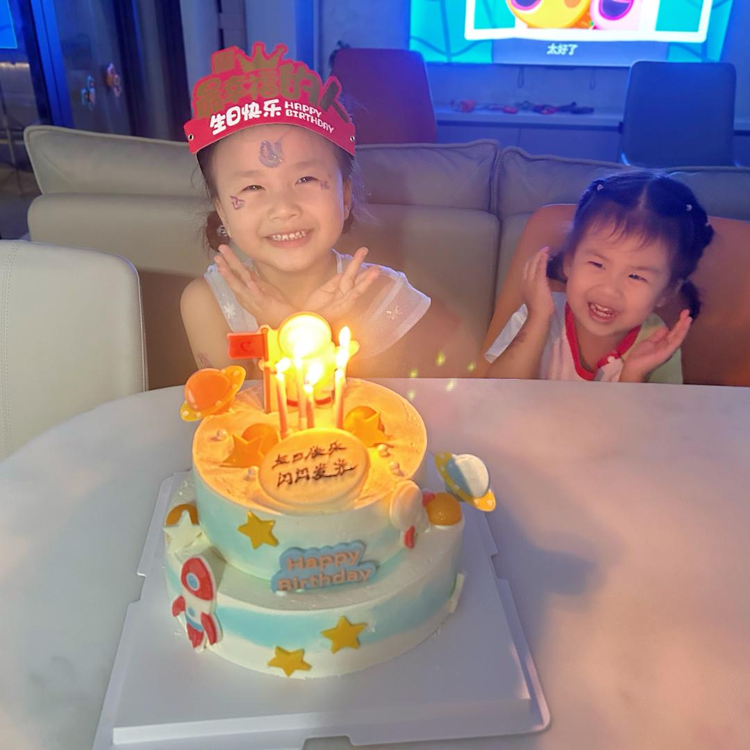 闪闪发光的星星✨