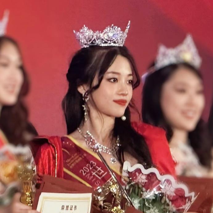 Tina高端婚恋
