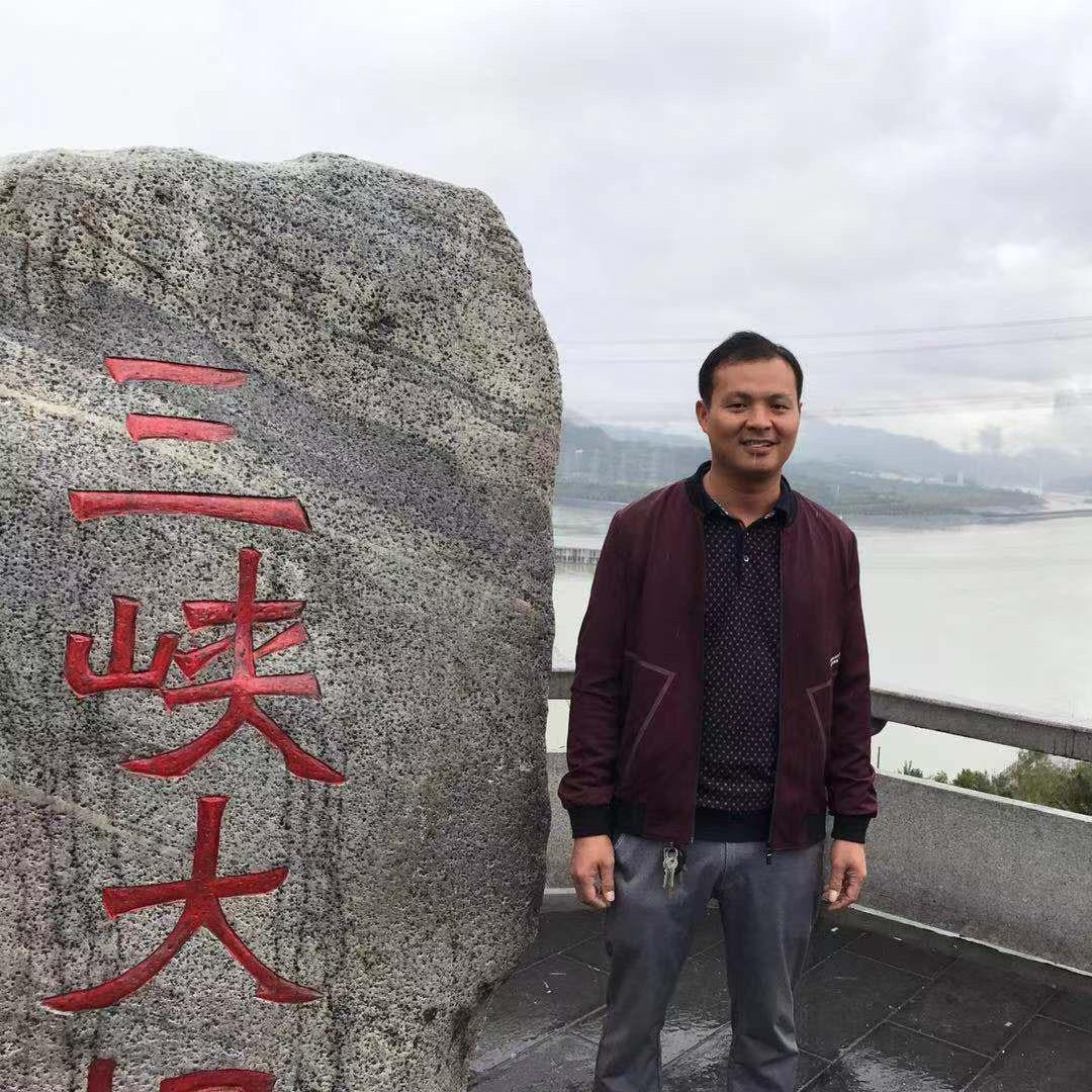 田海二手挖掘机配件经营部
