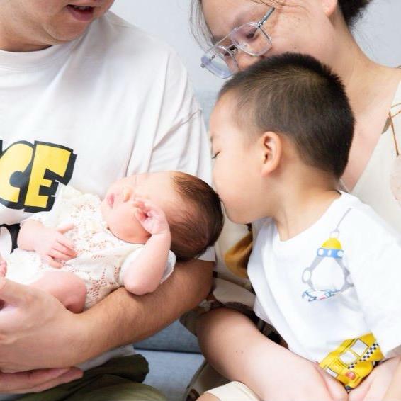 静静ing （带娃/涨粉/别连赞