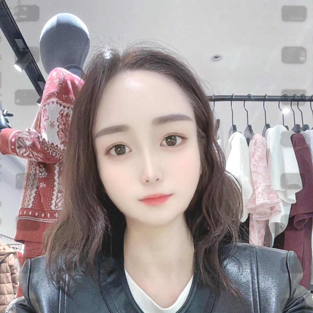 @竹山曼诺比菲—虎豹男装敏姐