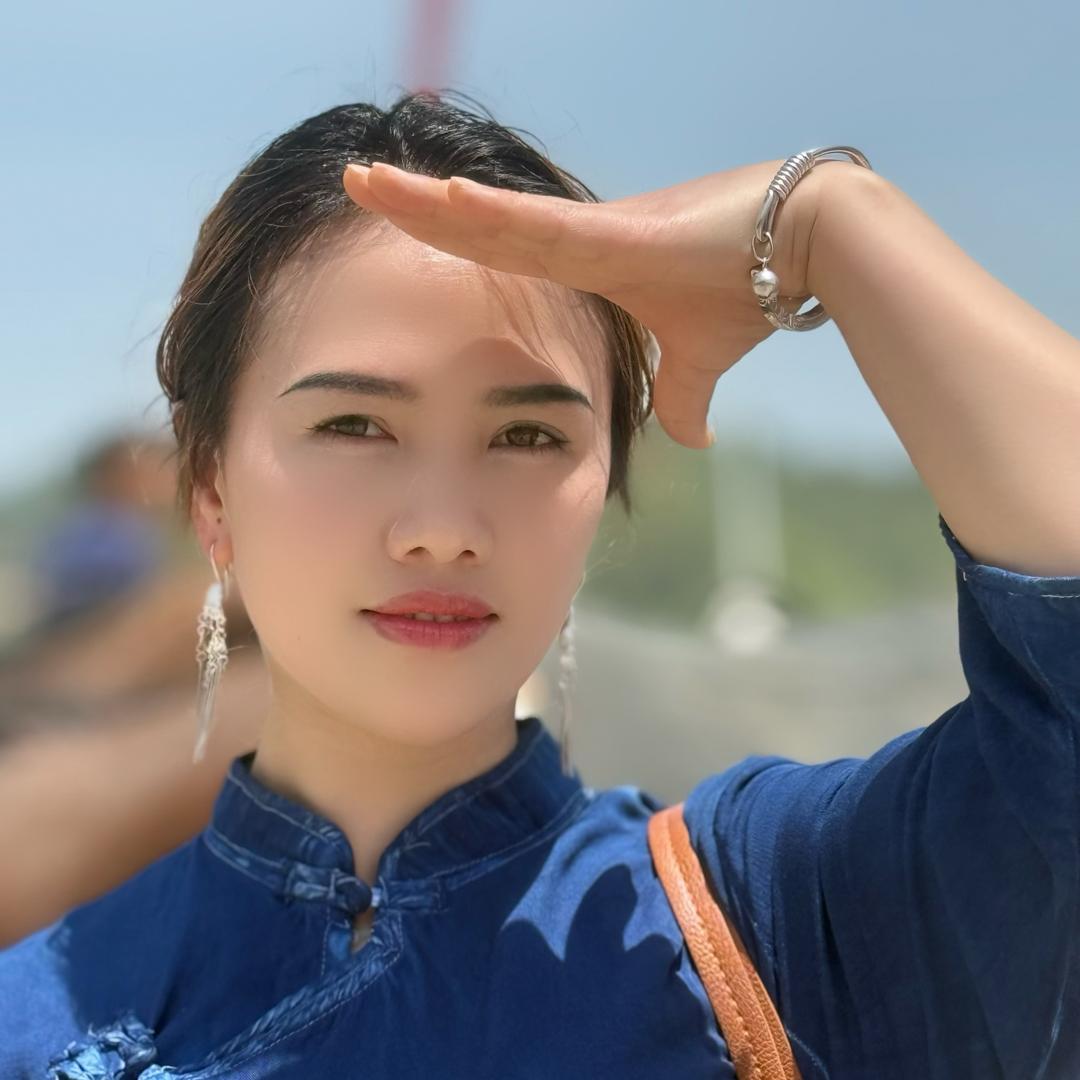 三都阿晴苗衣裳