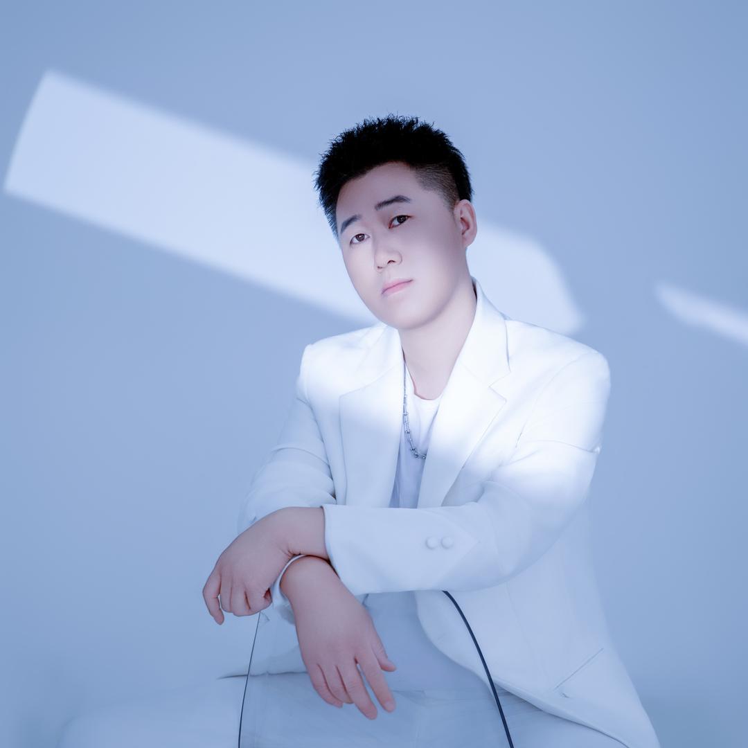 呼市名洋造型发型设计