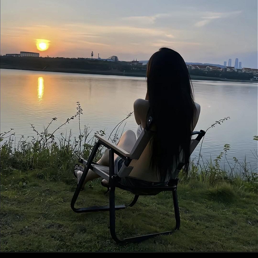 只对帅哥着迷