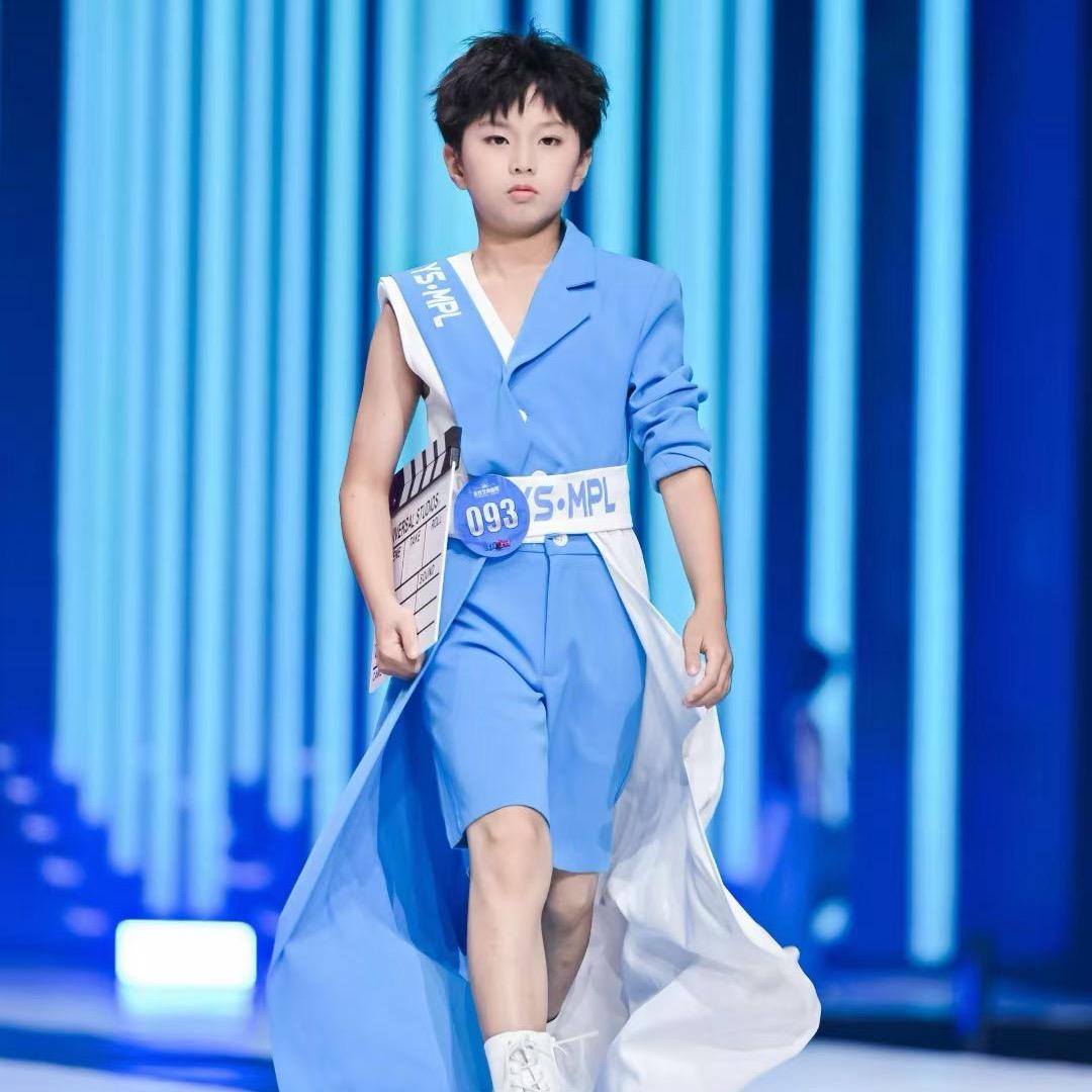 童模Rain（小雨）